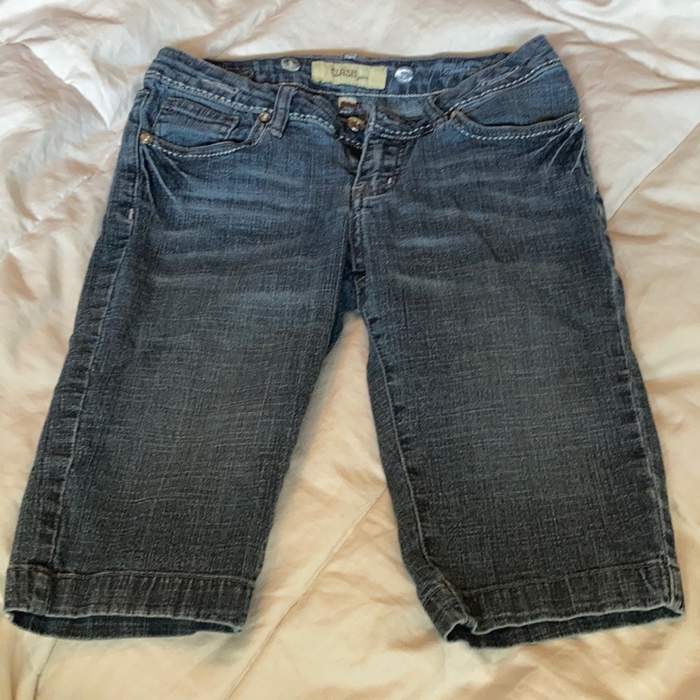 Bermuda jean shorts